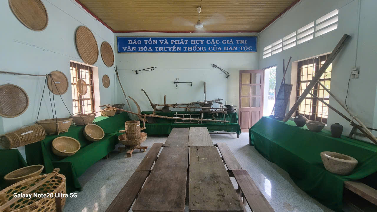 Bảo tồn và phát huy các giá trị văn hoá truyền thống của dân tộc!