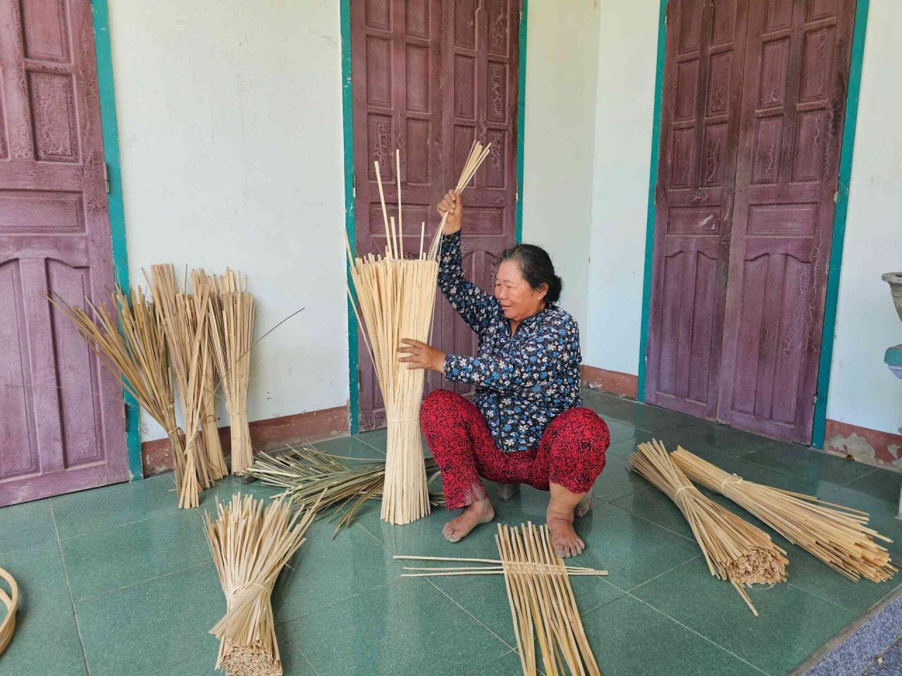 Làng nghề đan đát Phú Hiệp tạo ra sản phẩm mang bản sắc văn hóa Làng nghề đan đát Phú Hiệp tạo ra sản phẩm mang bản sắc văn hóa