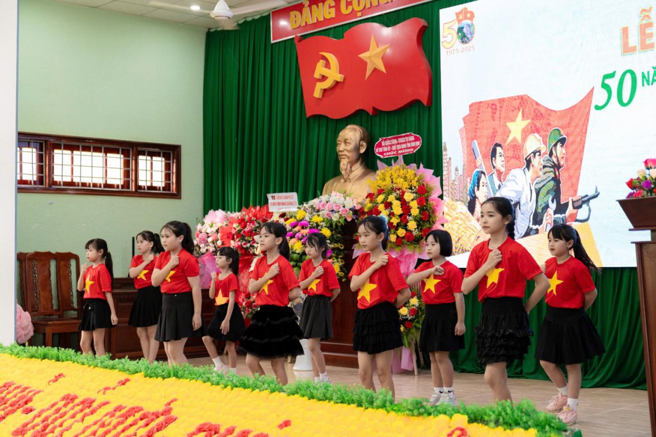 Lễ kỷ niệm 50 năm Ngày giải phóng xã Cát Tài Lễ kỷ niệm 50 năm Ngày giải phóng xã Cát Tài